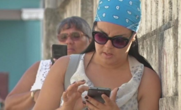 Куба проведе тест на мобилен интернет в цялата страна