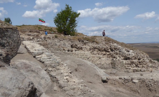 Приключиха разкопките на крепостта Русокастро