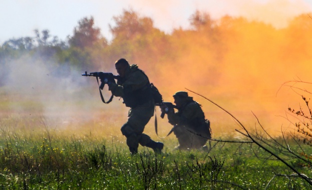 Руските въоръжени сили се готвят за голямо военно учение, очакват Путин (видео)