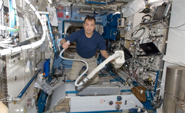 Японски астронавт: В космоса най-важното нещо е тоалетната! 