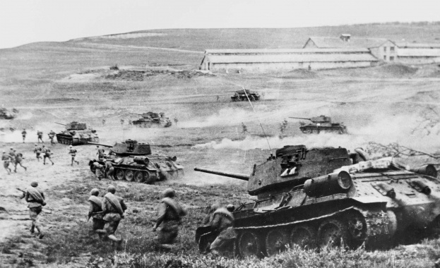 Русия чества 75 г. от победата в битката при Курск