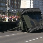 Как се обръща легендарният танк Т-34 (видео)