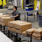 Amazon наема хора да пишат положителни отзиви в Twitter