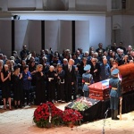 Русия изпрати с овации Йосиф Кобзон в последния му път (снимки, видео)