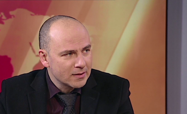 Петър Чолаков: Крайно време е ГЕРБ-СДС и ПП-ДБ да си кажат, че са в тройна коалиция с ДПС