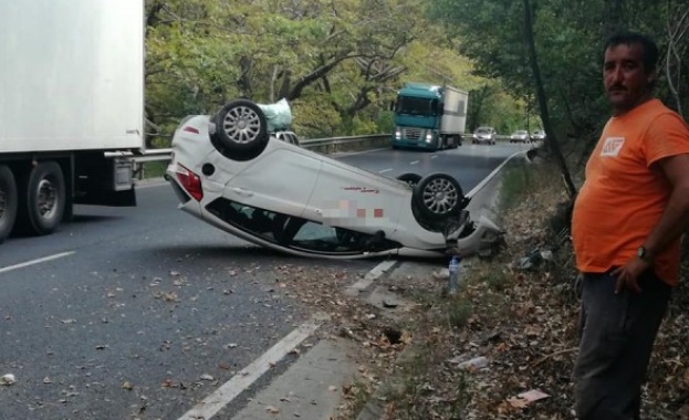 Тежка катастрофа с три коли в Търновско, четирима са ранени