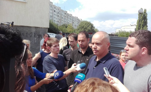 Георги Свиленски: Шест часа никоя институция не обръща внимание на инцидента в "Овча купел" 