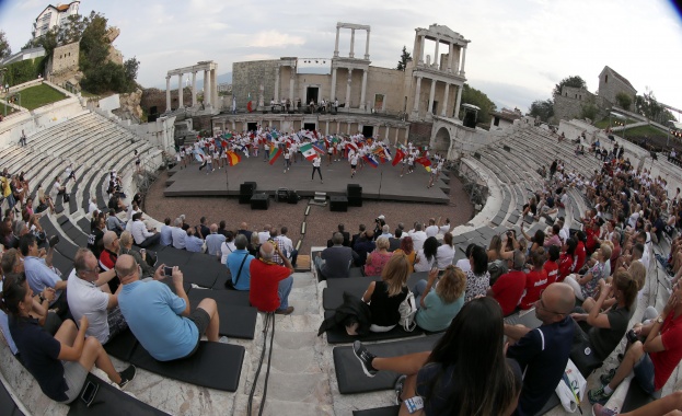Световното първенство по гребане беше открито на Античния театър в Пловдив