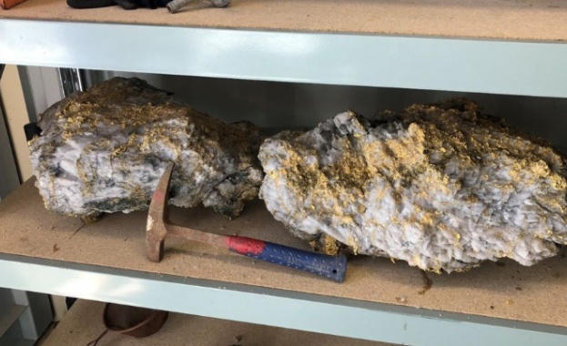 Откриха два камъка с над 100 кг злато в Австралия
