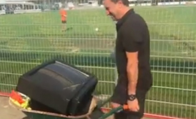 Телевизор на колела вместо...VAR