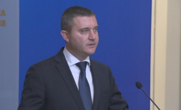 Горанов: Агенцията по вписвания не трябва да се дамгосва заради проблема с Търговския регистър