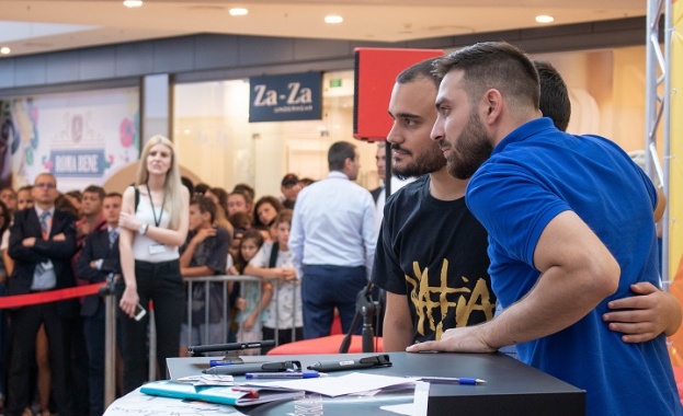 Група "СкандаУ" дадe старт на учебната година