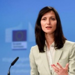 Мария Габриел: Технологиите трябва да служат на човека, а не обратното