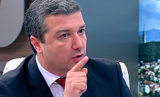Драгомир Стойнев: Кандидатите за министри да излязат на трибуната и да докажат, че са реални политици  