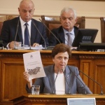 Дора Янкова към управляващите: Не правете политика на инат