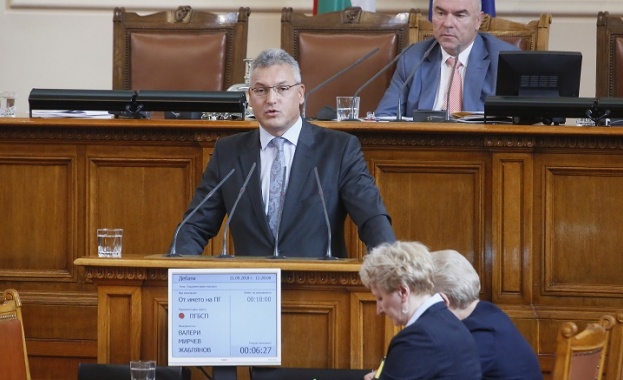 БСП поиска Борисов да се появи парламента, за да обясни защо Валери Симеонов си подава оставката