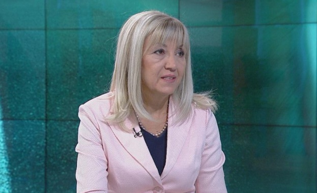 Петя Аврамова: Продължаваме политиката за нови магистрални и скоростни пътища