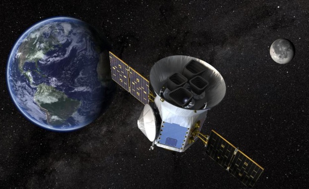 Телескоп откри планети пет месеца след като беше изстрелян 