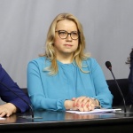 Деница Златева: Не знам от кога едно здрависване се приема за историческа среща