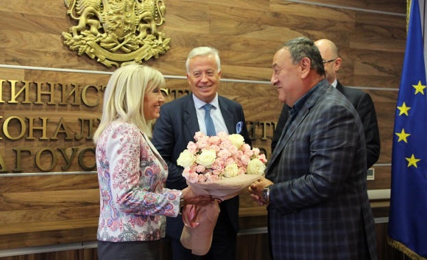 Министър Аврамова: МРРБ даде „зелена“ светлина на проекти за 3 млрд. лв