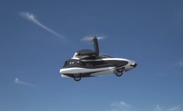 Започват продажбите на първата летяща кола в света (видео)