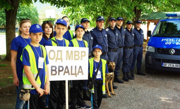 Над 4 5000 деца са минали програмата "Детското полицейско управление"