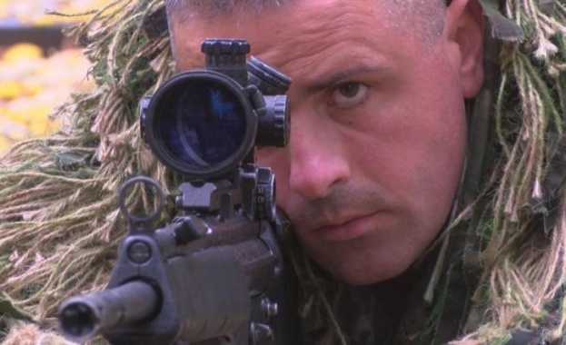 Снайперист от Хасково изуми колегите си от НАТО с уникален изстрел