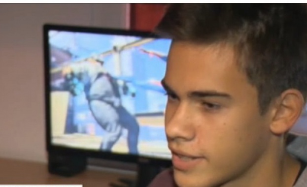 Български ученик получи хонорар от YouTube