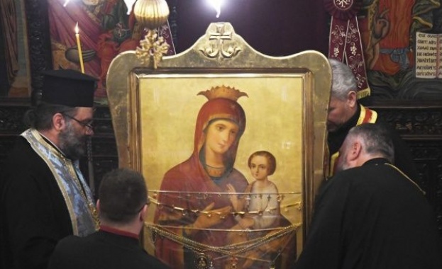  Чудотворна икона пристигна в Стара Загора от Украйна