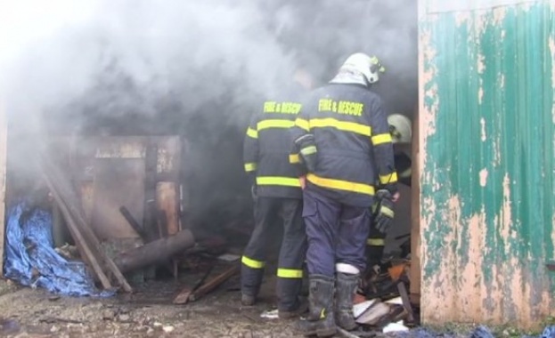Пожар изпепели сградата на кметството в село Скребатно
