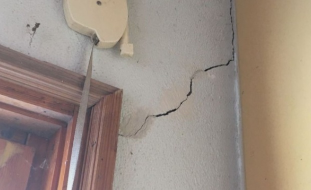 Опасен строеж застрашава сгради в Балчик