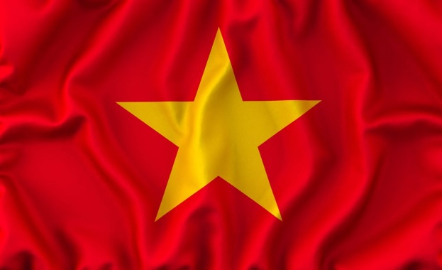 Виетнам притиска ИТ гигантите със закон