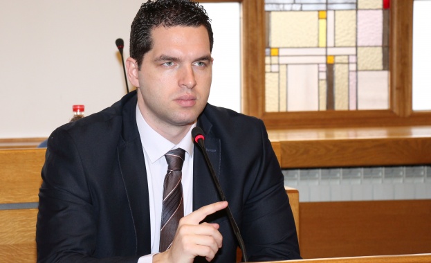 Николай Николов: Чакам до седмица Фандъкова да организира среща със СДВР за хамалите на "Македония"
