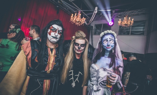 Cadenza Vagabundos за десетия Хелоуин с Yalta Club в Арена Армеец