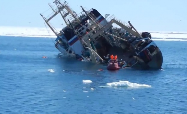 Кораб под панамски флаг потъна в Черно море край Крим