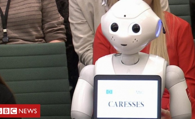 Робот в парламента предизвика шеги по адрес на премиера „Мейбот“