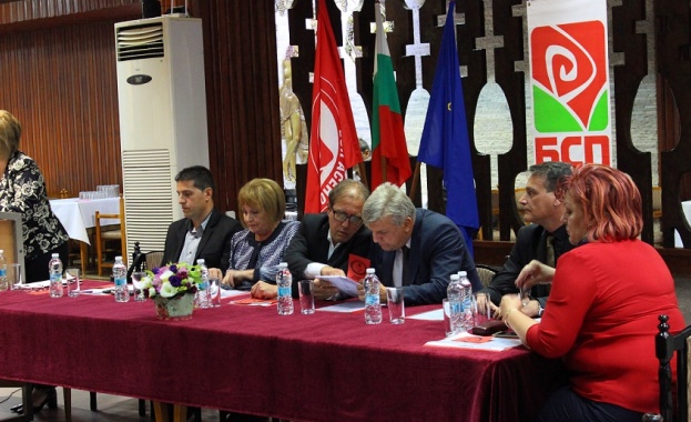 Гражданите на Асеновград: „Визия за България е чудесно предложение, но възможна ли е?“