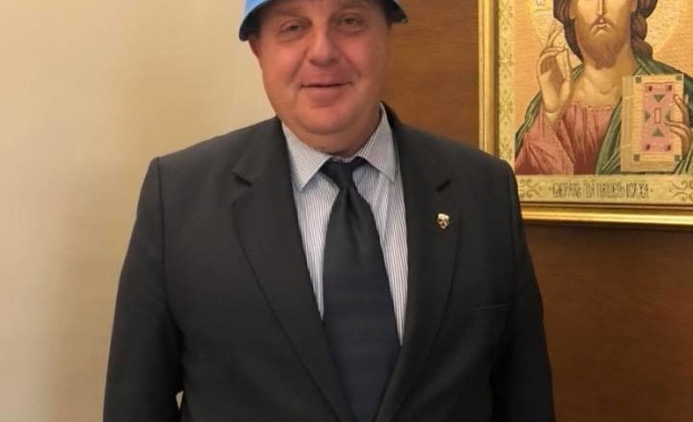 Преди няколко дни Красимир Каракачанов се опита да понатисне премиера