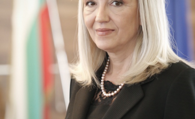 Министър Петя Аврамова: Държа лабораторията, която ще прави пробите на пътищата да бъде българска