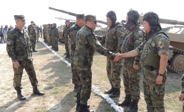 Военнослужещите от Сухопътните войски показаха висок дух и професионализъм на „Ответен удар – 2018 г.” 