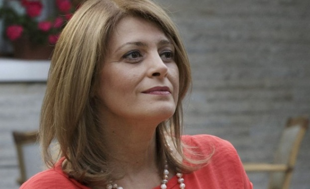 Първата дама във „Фейсбук”: Думите на Валери Симеонов са позор