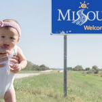 Бебе-пътешественик обиколи всички 50 щата в Америка