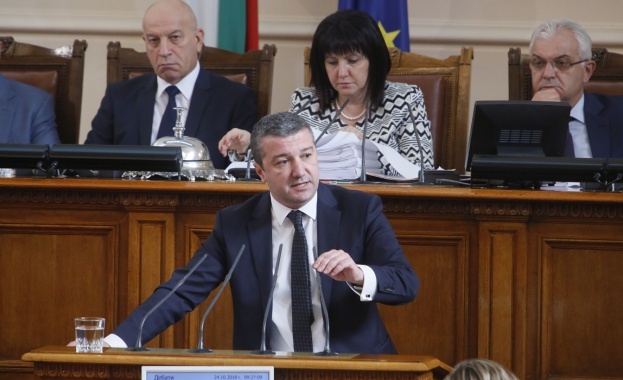  Драгомир Стойнев: БСП няма място в парламента докато в него не се обсъжда дневният ред на обществото