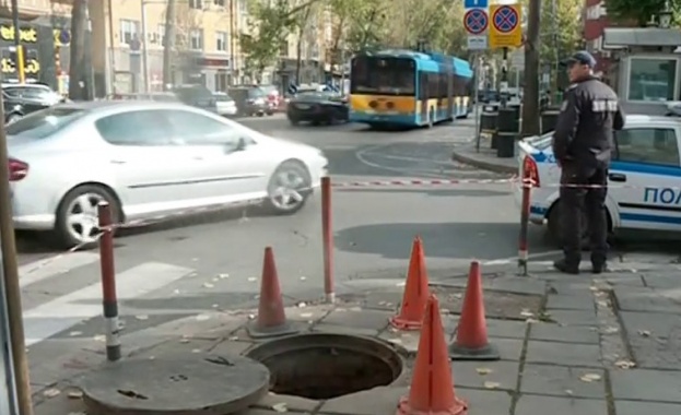 Жена падна в шахта в центъра на София