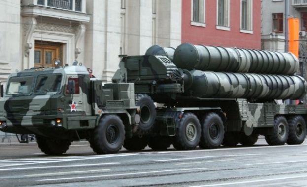 Турция търси кой да стреля с новите й руски ракети