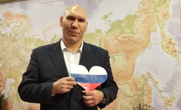 Гигантът на Русия Валуев с прогноза за мача Кубрат Пулев - Хюи Фюри