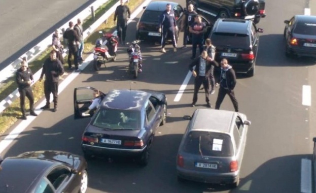  Протестиращи срещу цените на горивата блокираха АМ "Тракия"