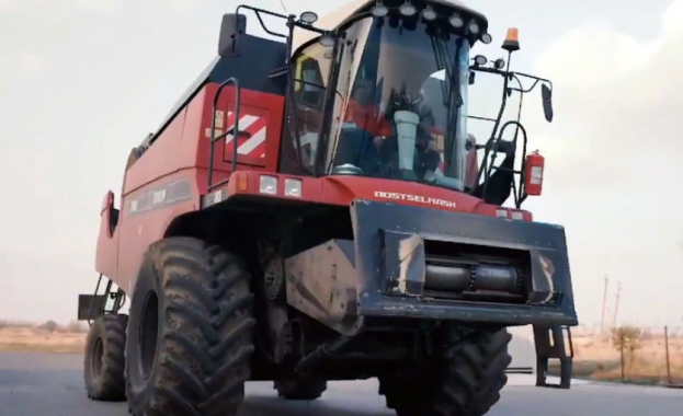 "Роскосмос" успешно тества автономен комбайн (видео)