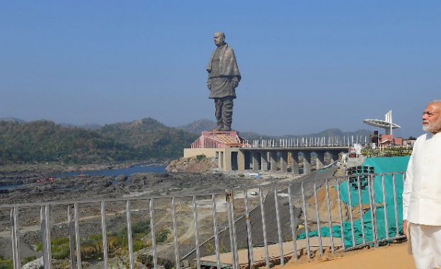 Най-високата статуя в света беше официално открита в Индия