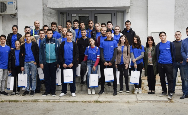 ЕРП Север отвори врати за ученици по електротехника в Деня на народните будители
